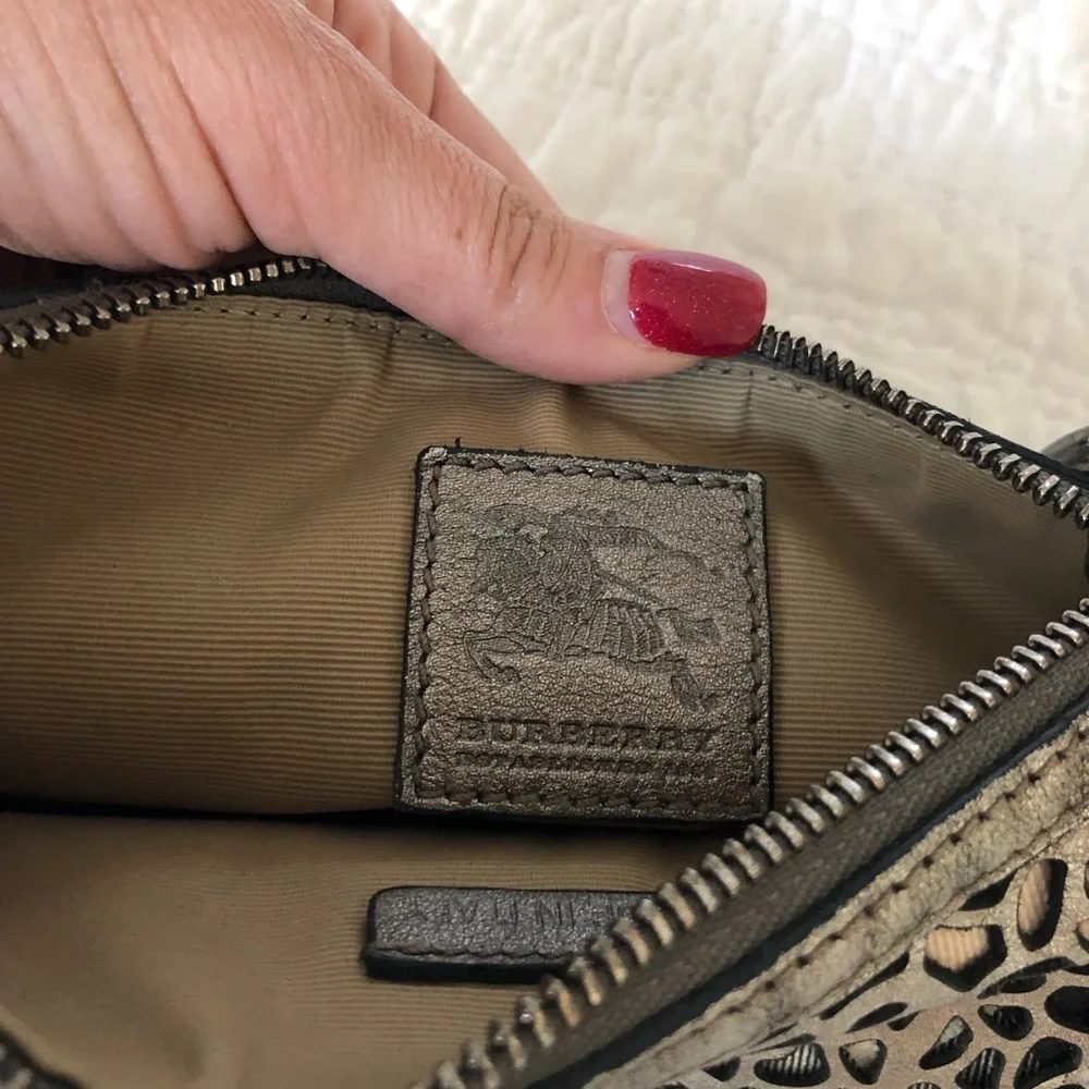 Genuine Burberry Leather Wristlet - Picture 3 of 11